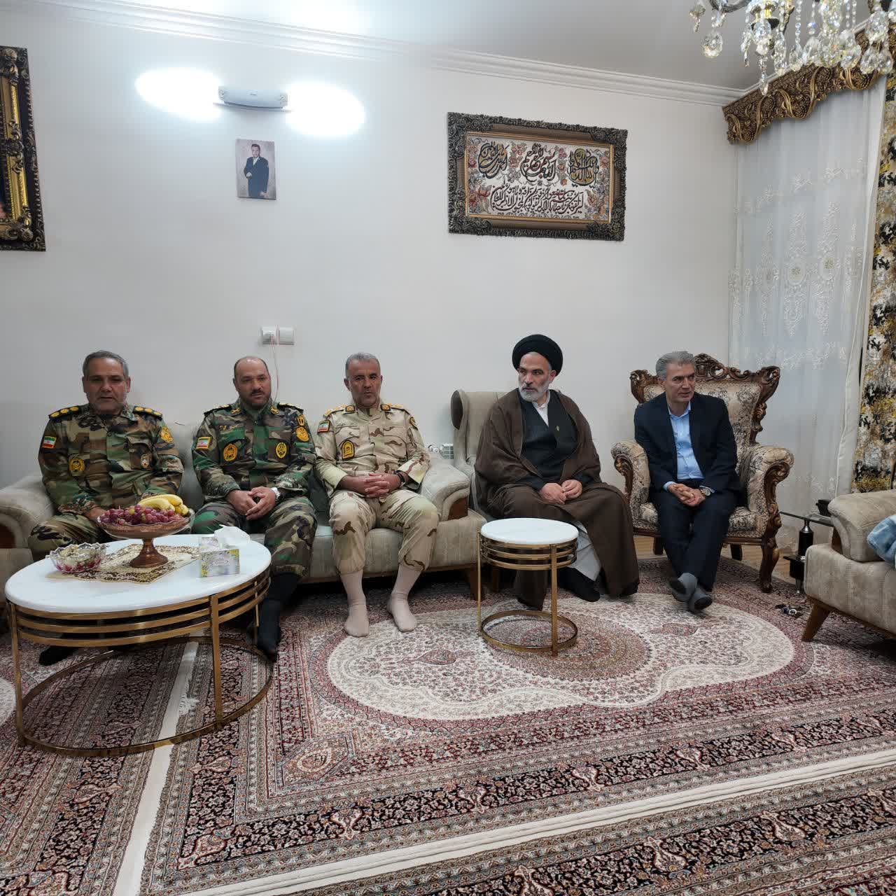 دیدار هفتگی مسئولان ارشد سلماس با خانواده‌های معظم شهدا