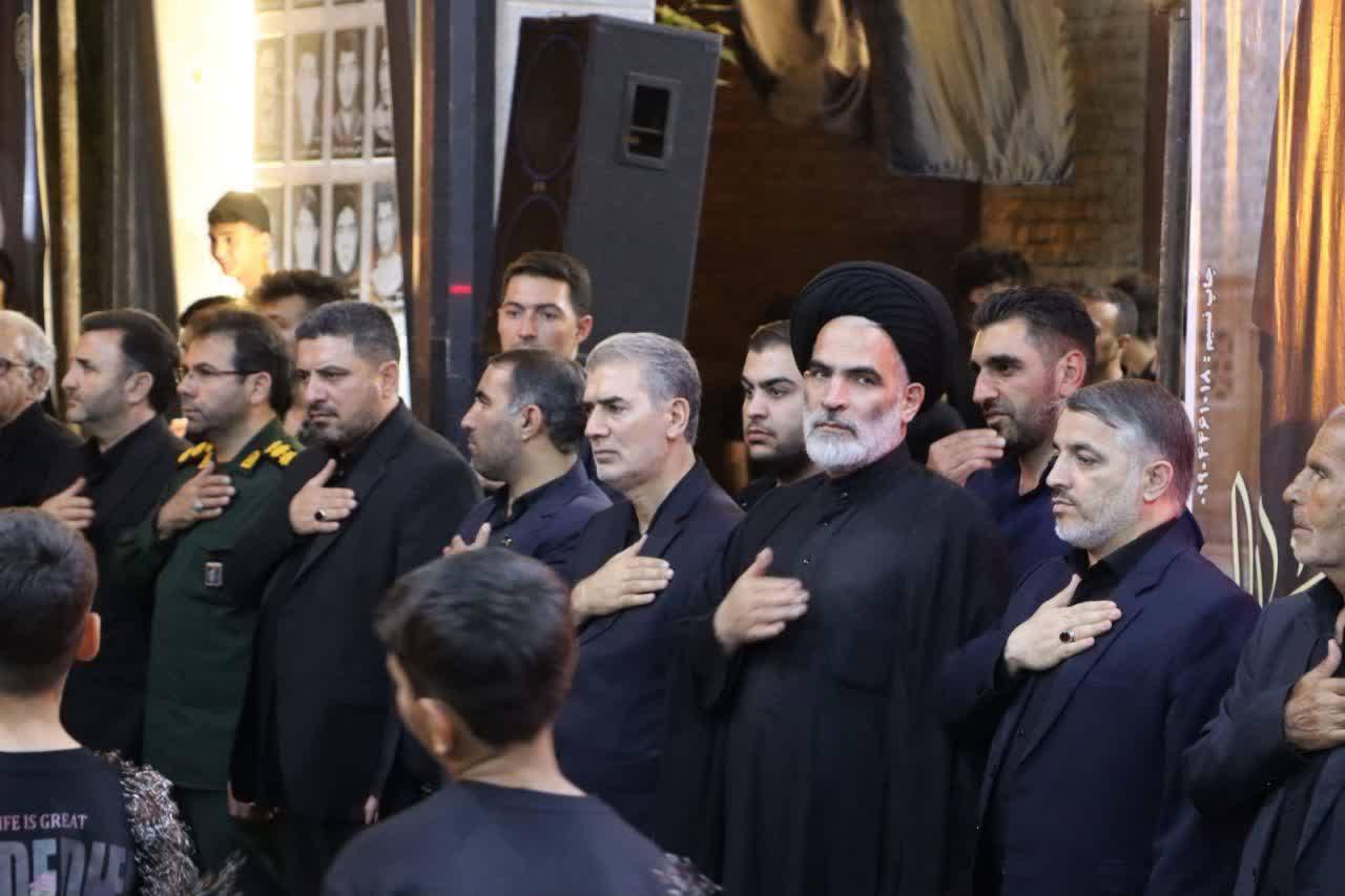 حضور فرماندار شهرستان سلماس بهمراه امام جمعه،دادستان عمومی و انقلاب،فرمانده ارتش و سپاه در مراسم عزاداری مساجد و هیئات حسینی