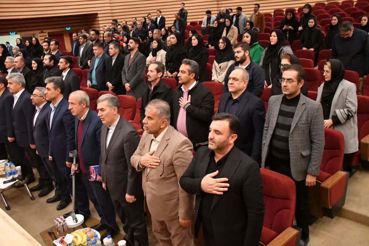 ✅️ تجلیل از فرماندار سلماس در جشنواره برگزیدگان پژوهش و فناوری استان آذربایجان‌غربی