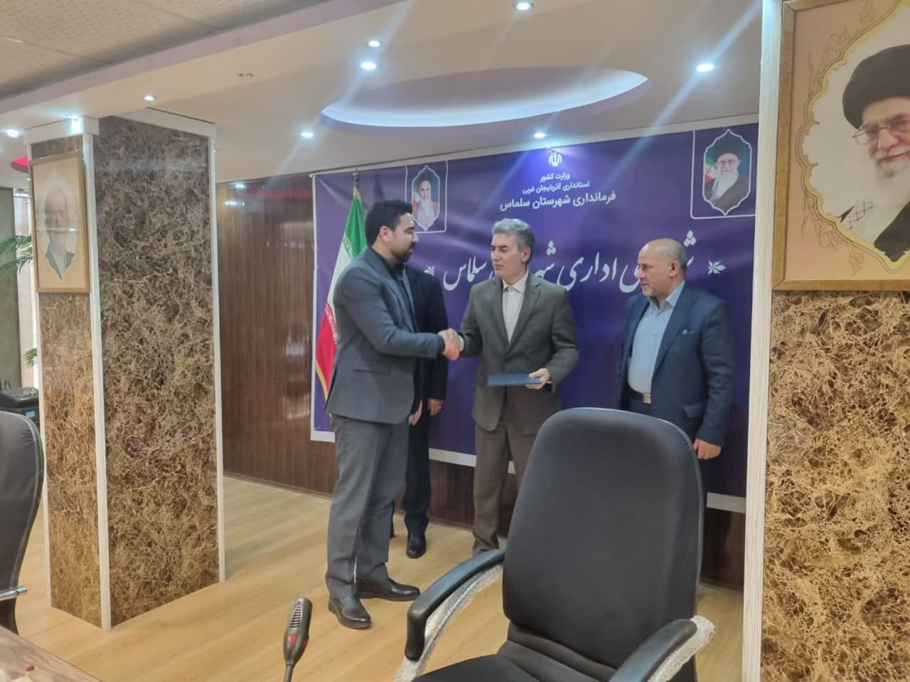 جلسه شورای اداری شهرستان سلماس در محل سالن جلسات فرمانداری شهرستان سلماس برگزار می شود