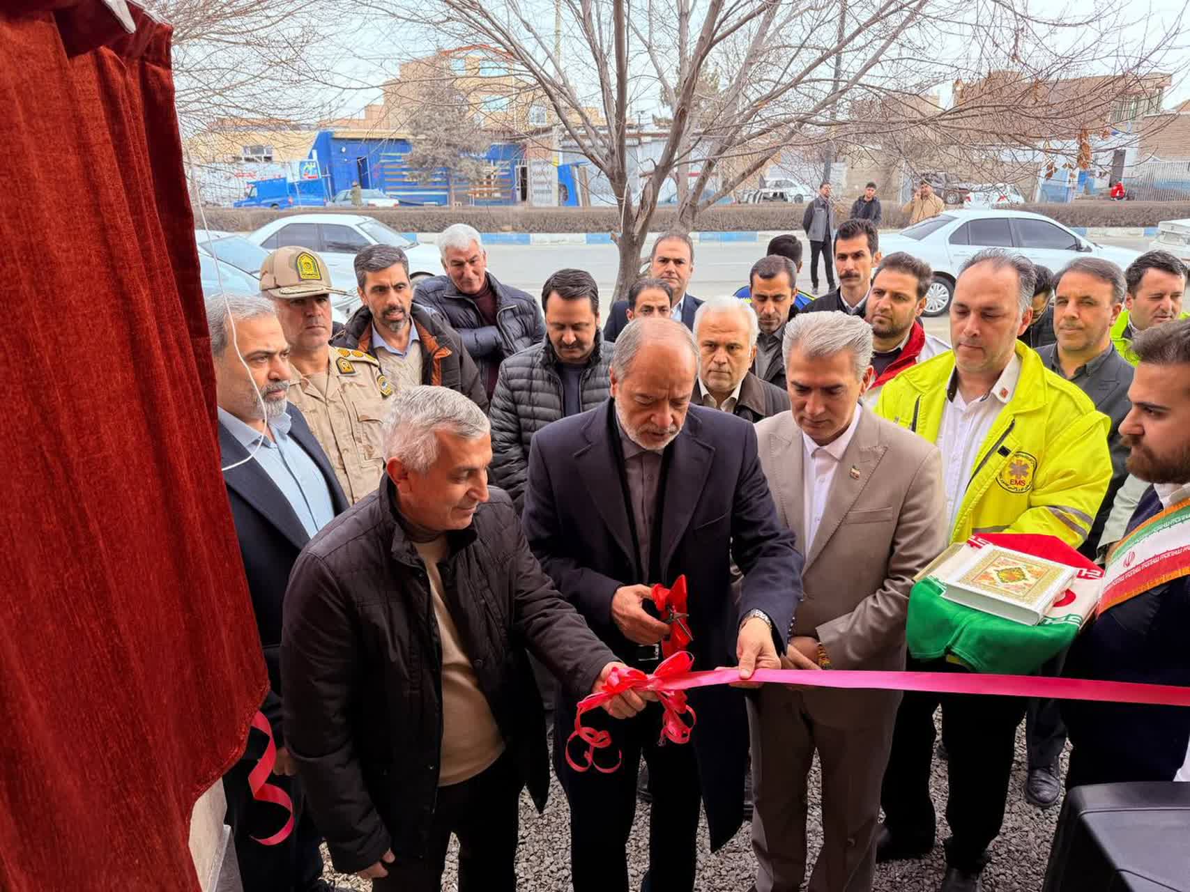 🔹افتتاح پایگاه اورژانس 115 جاده‌ای میدان آذربایجان سلماس با هدف ارتقای خدمات فوریت‌های پزشکی و افزایش ایمنی جاده‌ای انجام شد.