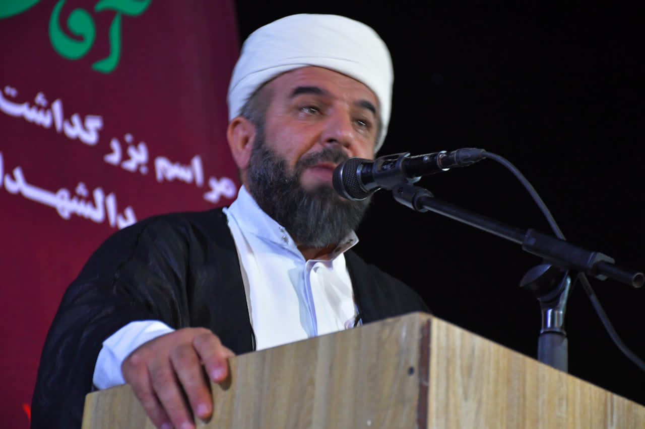 نمایش باشکوه وحدت شیعه و سنی در سلماس و حضور فرماندار در آیین بزرگداشت «قائد شهید امت» به میزبانی برادران اهل تسنن