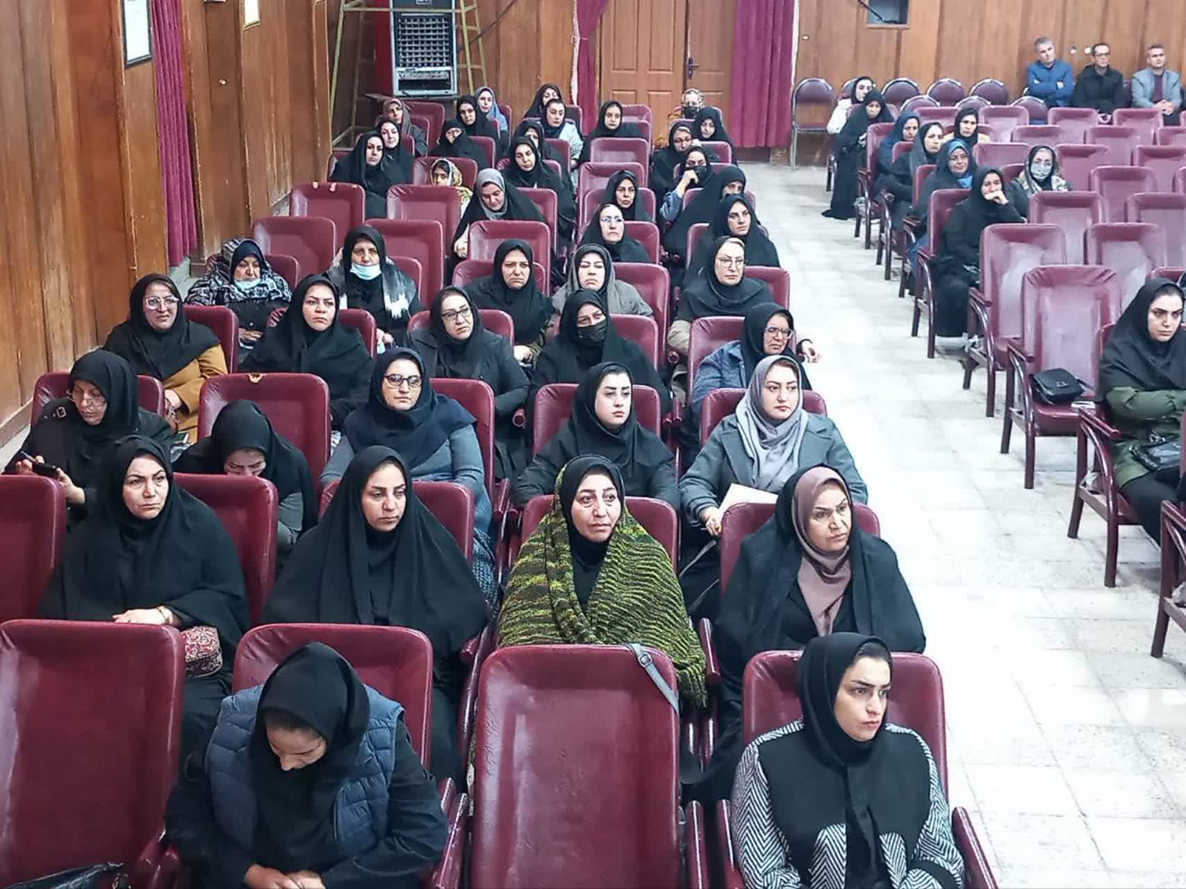 نشست صمیمی فرماندار و رئیس شورای آموزش و پرورش سلماس با مدیران شهرستان