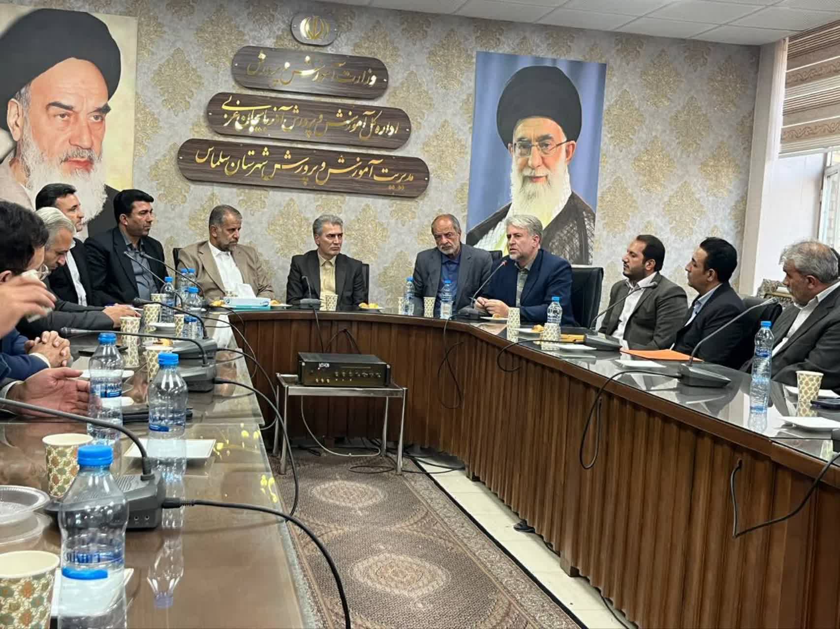 مراسم تکریم و معارفه سرپرست آموزش و پرورش سلماس