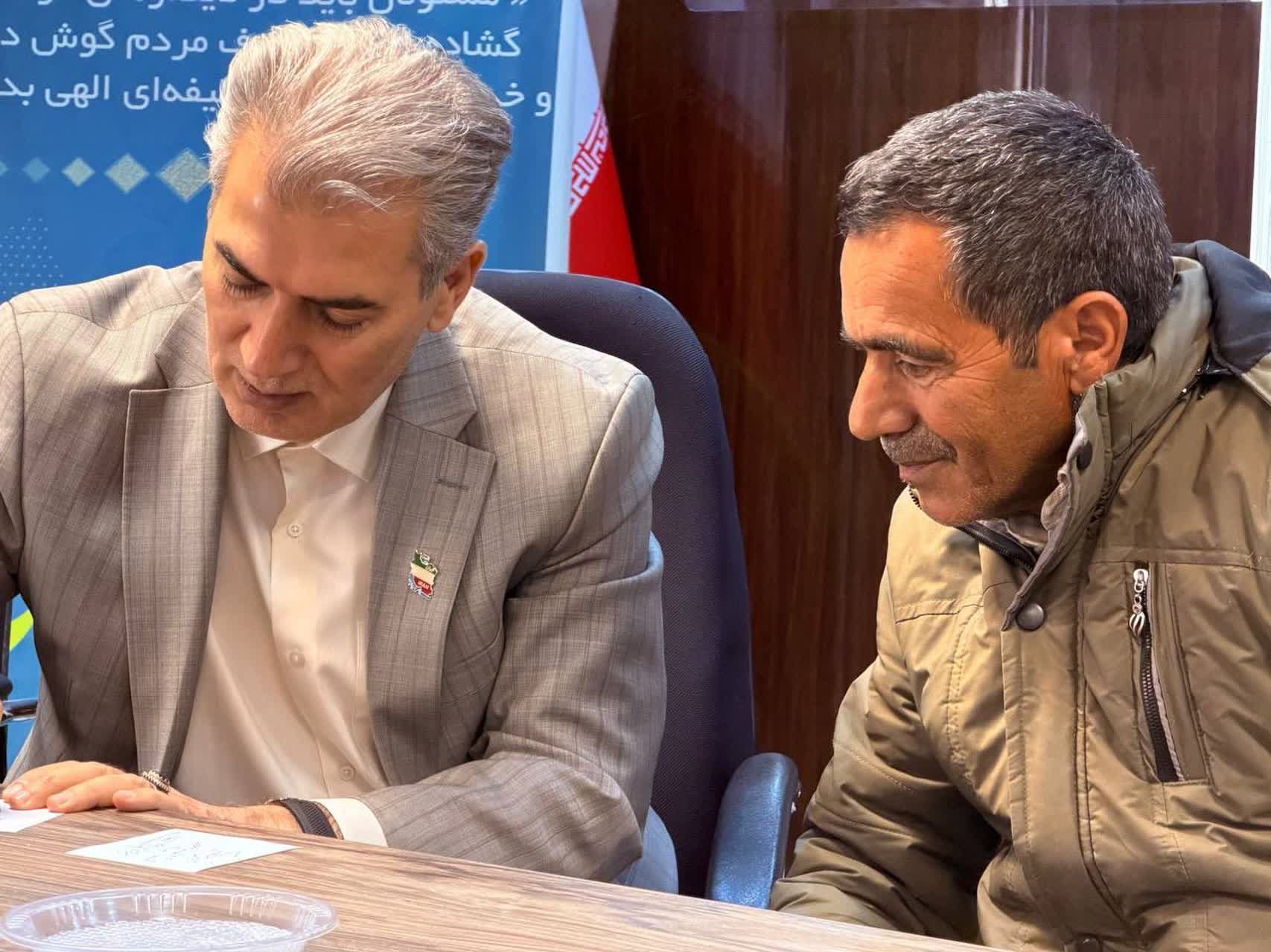 دیدار چهره‌به‌چهره فرماندار سلماس با شهروندان