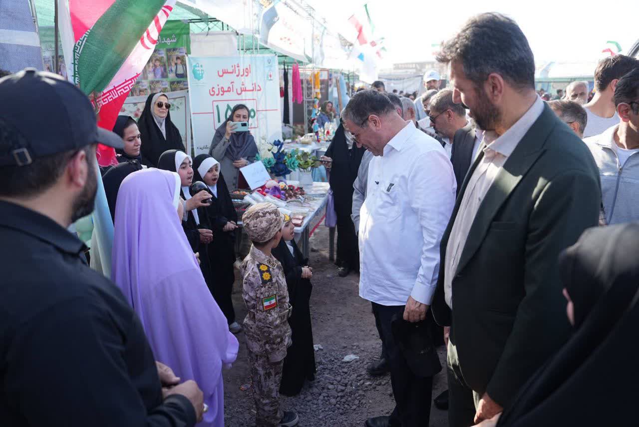 با حضور استاندار آذربایجان‌غربی انجام شد؛ برگزاری جشنواره حال خوب دریاچه ارومیه