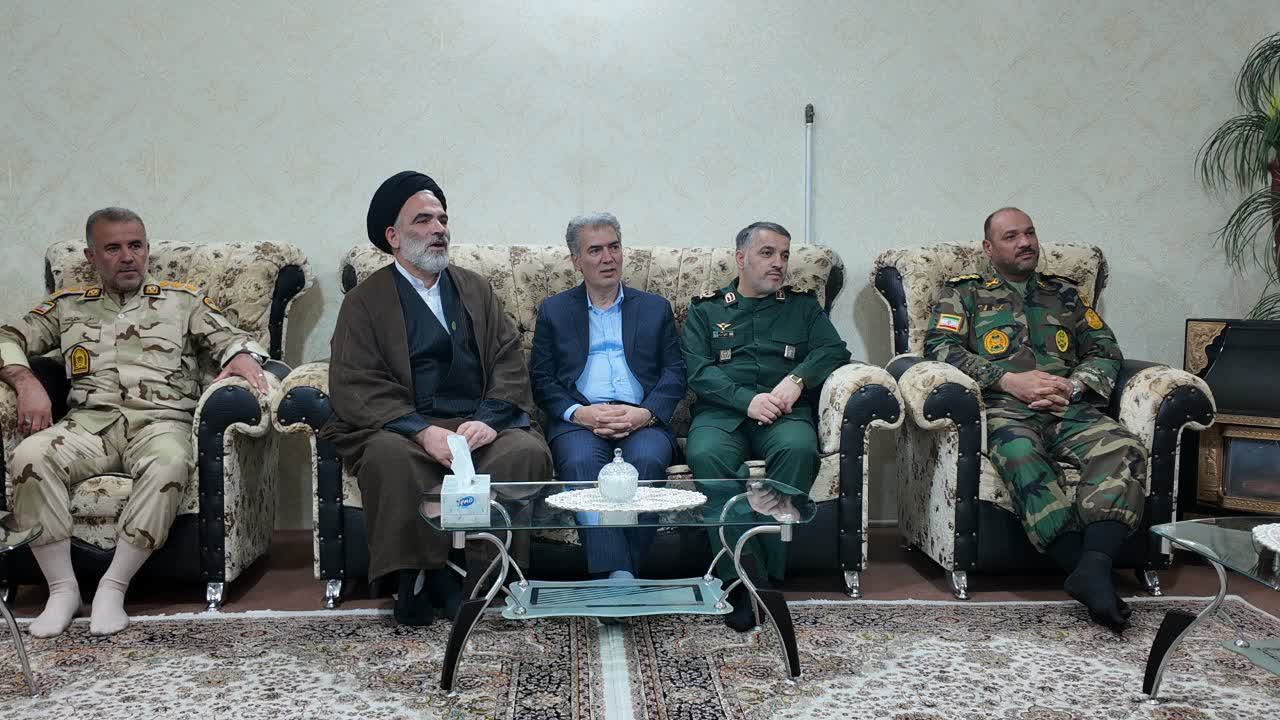 دیدار هفتگی مسئولان ارشد سلماس با خانواده‌های معظم شهدا