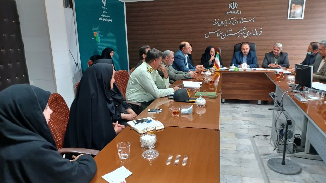 برنامهریزی برای اجرای همایش پیادهروی خانوادگی و جشنهای محلهای در راستای طرح نشاط اجتماعی شهرستان
