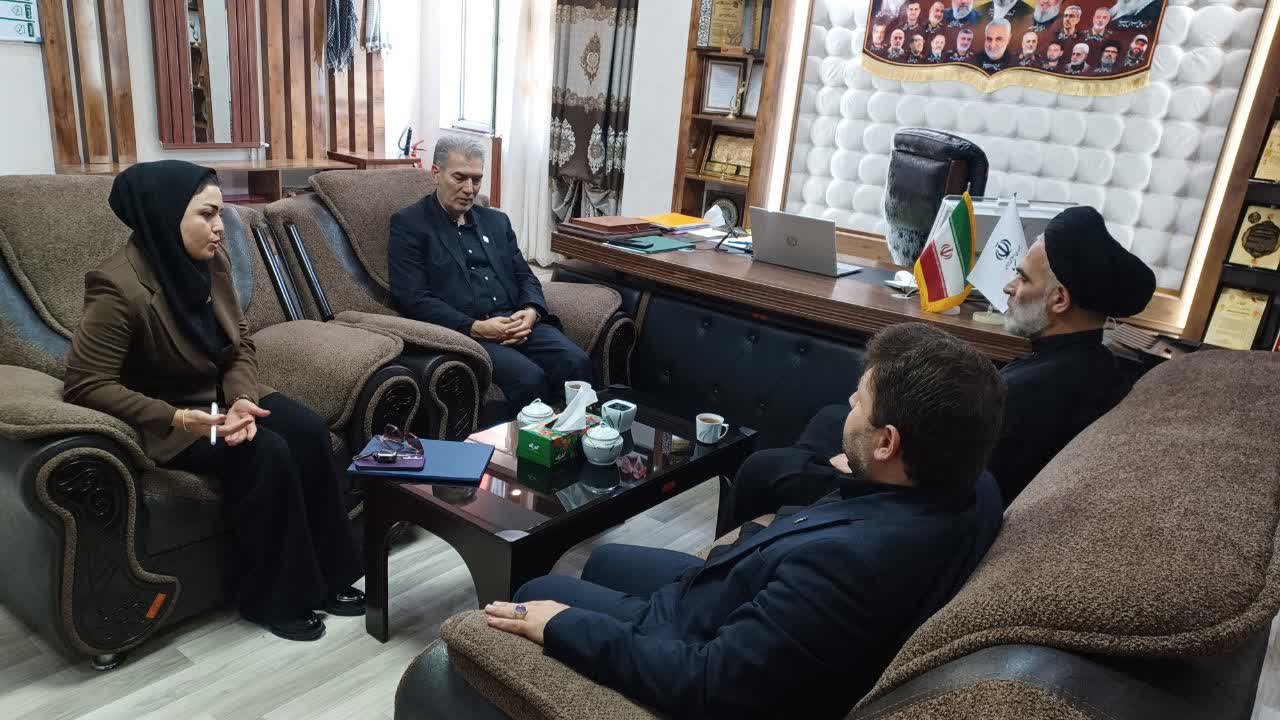 بررسی مسائل و موانع تولید و سرمایه‌گذاری در دیدار فعالان اقتصادی با فرماندار سلماس
