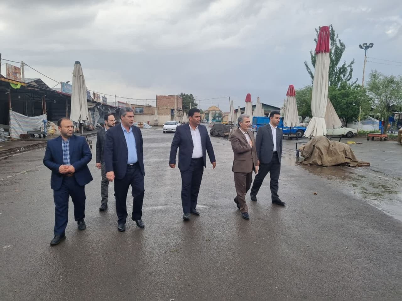 بازدید فرماندار سلماس از میدان ترهبار؛ قدردانی از اقدام سریع شهرداری در پاسخ به مطالبات کسبه