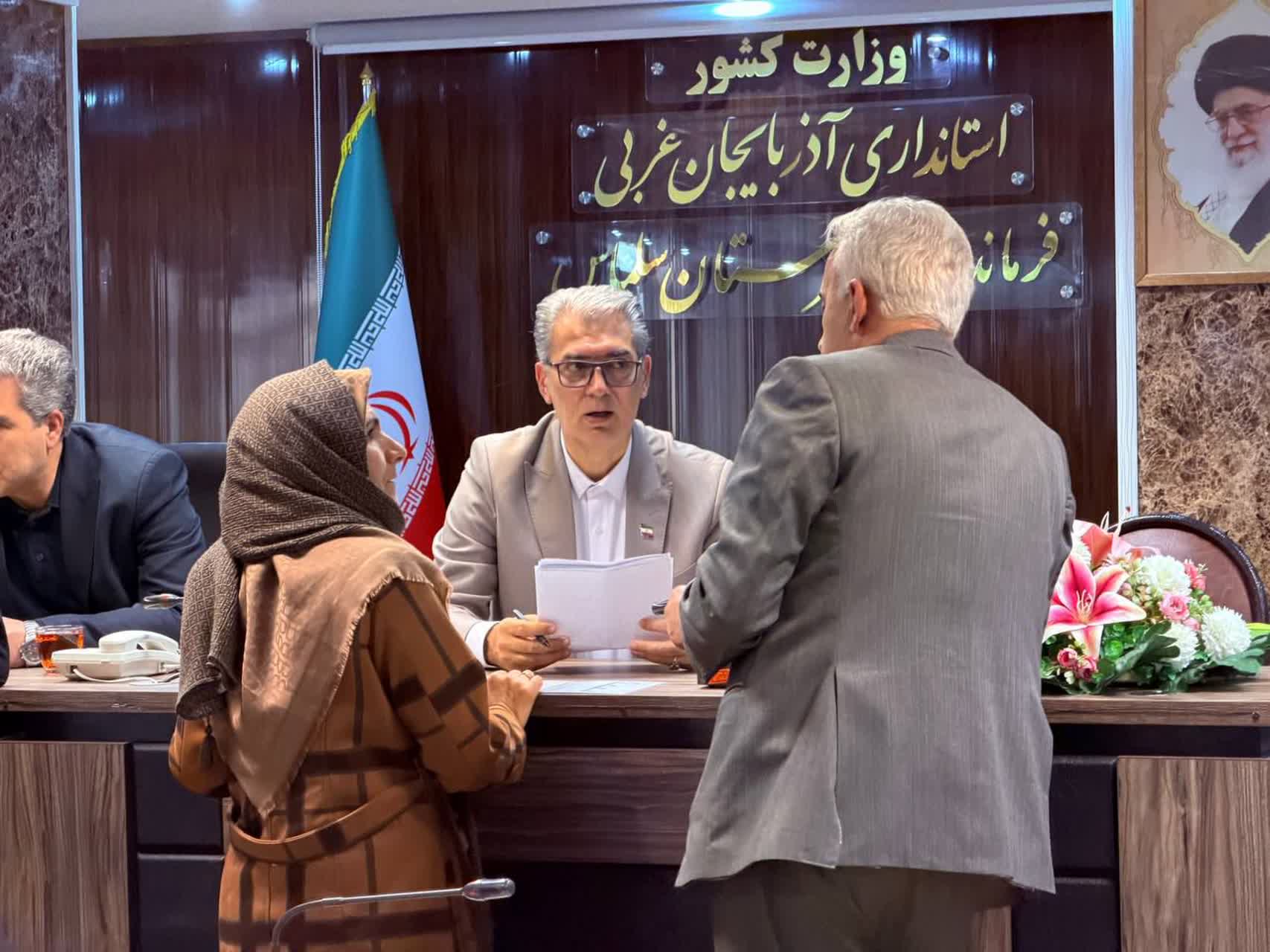 🇮🇷چهل و هفتمین فجر پیروزی🇮🇷  برگزاری ملاقات مردمی فرماندار سلماس و رؤسای ادارات شهرستان در ایام دهه فجر