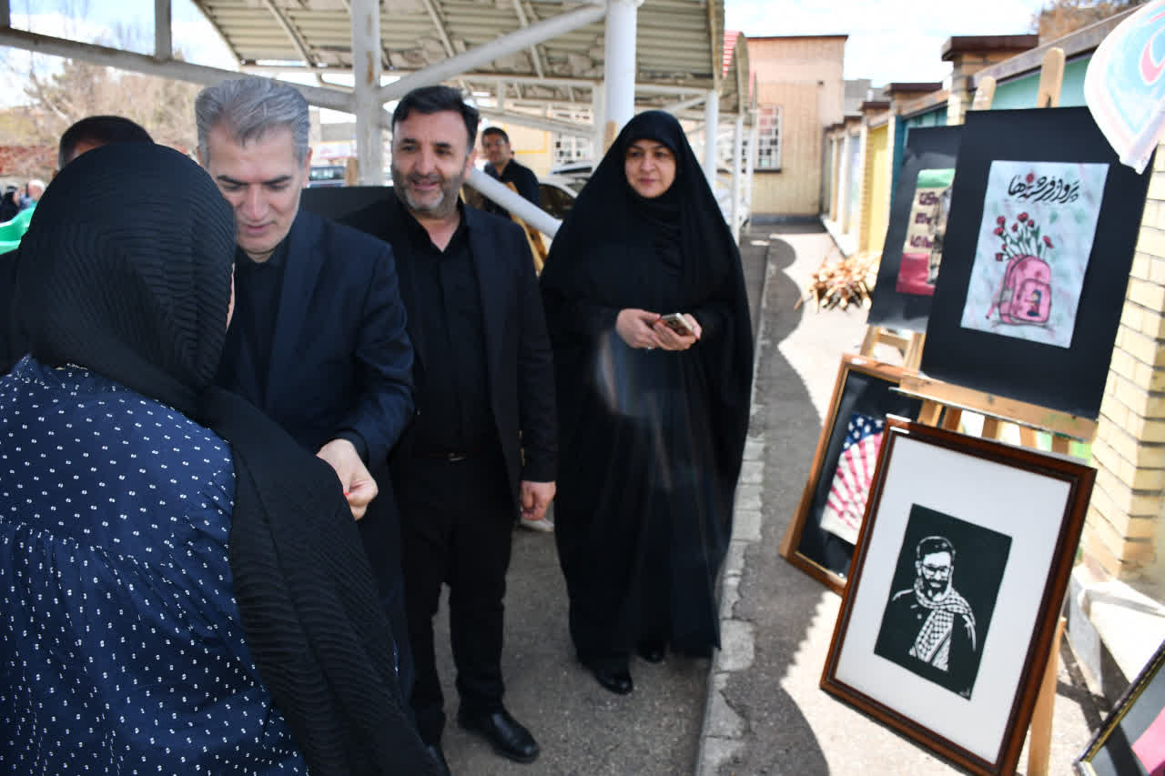 برگزاری نمایشگاه «بیتاب میناب» و کاشت نهال در حاشیه آیین گرامیداشت چهلمین روز شهادت دانش‌آموزان مدرسه میناب در دبستان شاهد 17 شهریور سلماس