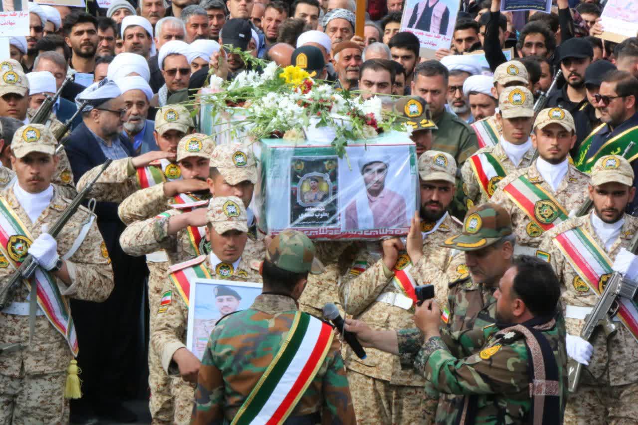 🏴مراسم تشییع پیکر سرباز رشید ارتش اسلام ، شهید والامقام  یعقوب صمدی اهل شهرستان #سلماس و روستای #هفتوان باحضور مثال زدنی مسئولین و مردم شهیدپرور سلماس