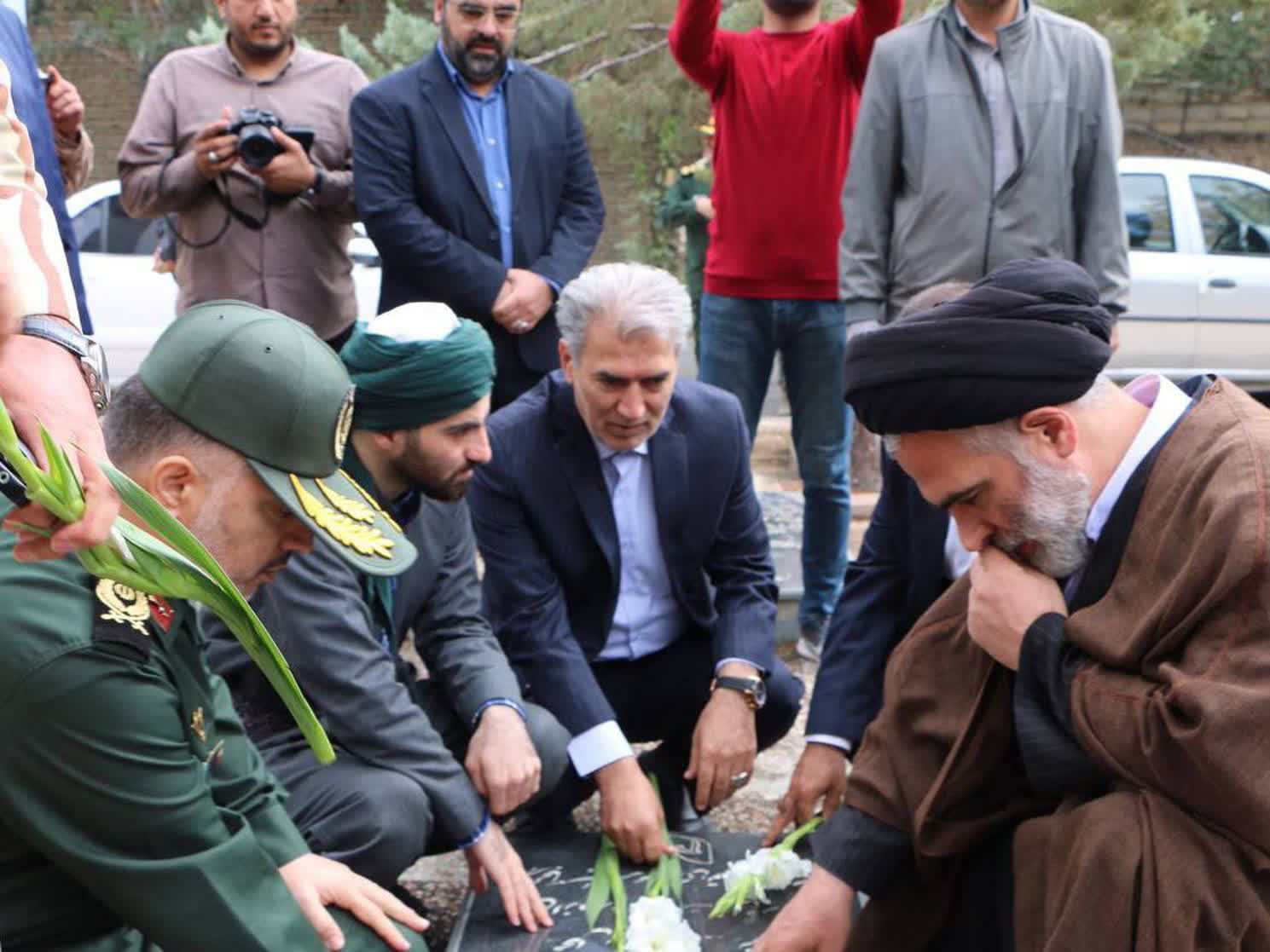 🇮🇷میثاق با شهدا در اولین روز هفته دفاع مقدس در شهرستان سلماس