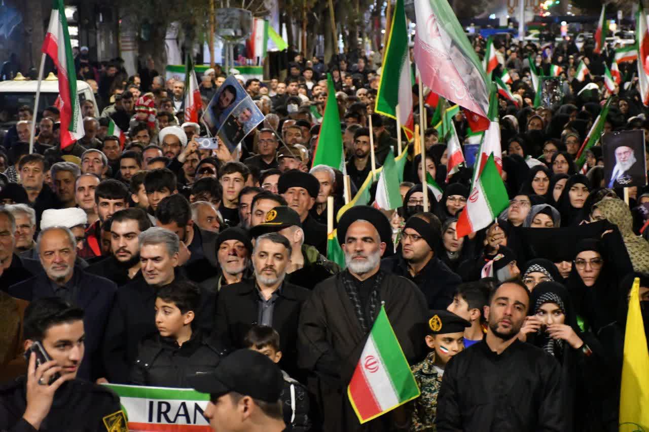 سی‌امین شب پاسداری مردم سلماس از خیابان‌ها در تجمع شبانه مردمی