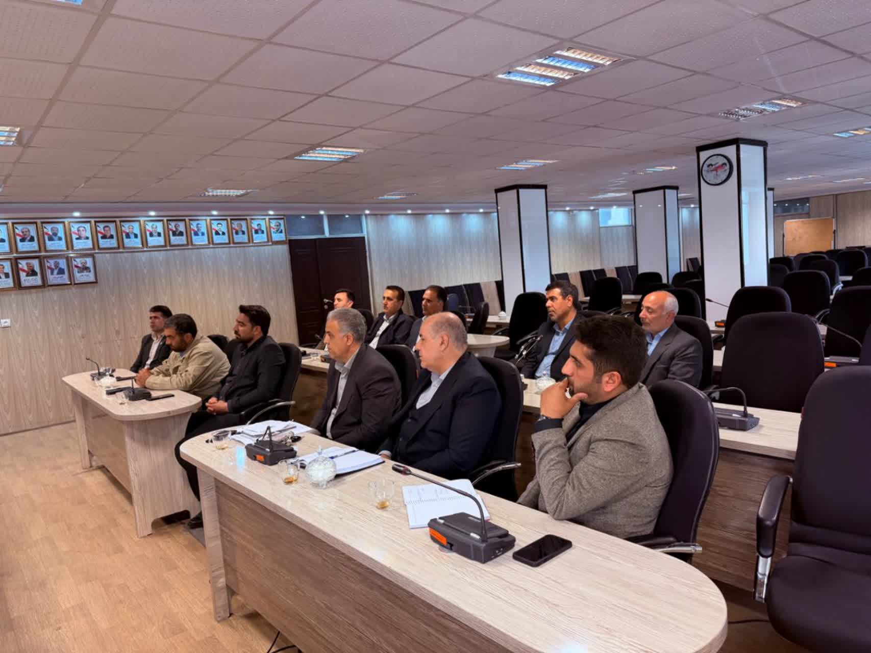 جلسه کمیسیون امنیت کارگری شهرستان سلماس به ریاست علائی فرماندار و رئیس این کمیسیون و با حضور دادستان عمومی و انقلاب و سایر اعضا در سالن جلسات شهید سالمی فرمانداری برگزار شد.