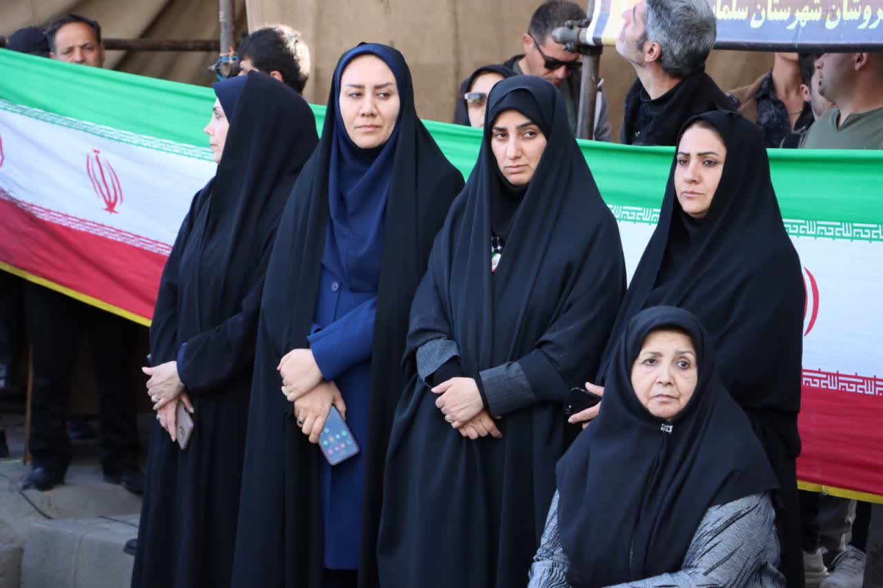 طنین اقتدار «دختران ایران» در سلماس؛ بیعت حماسی بانوان سلحشور با آرمان‌های نظام و رهبری ‌