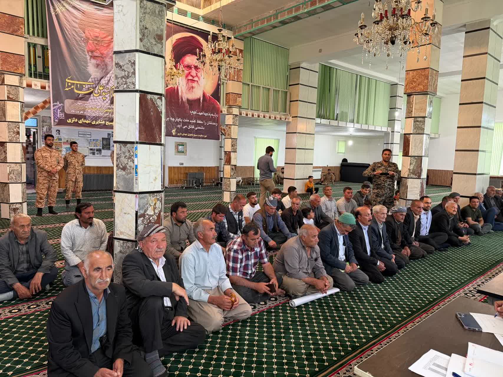 برگزاری میز خدمت جهادی محله محور در سلماس با حضور فرماندار و پاسخگویی مستقیم به مطالبات مردمی