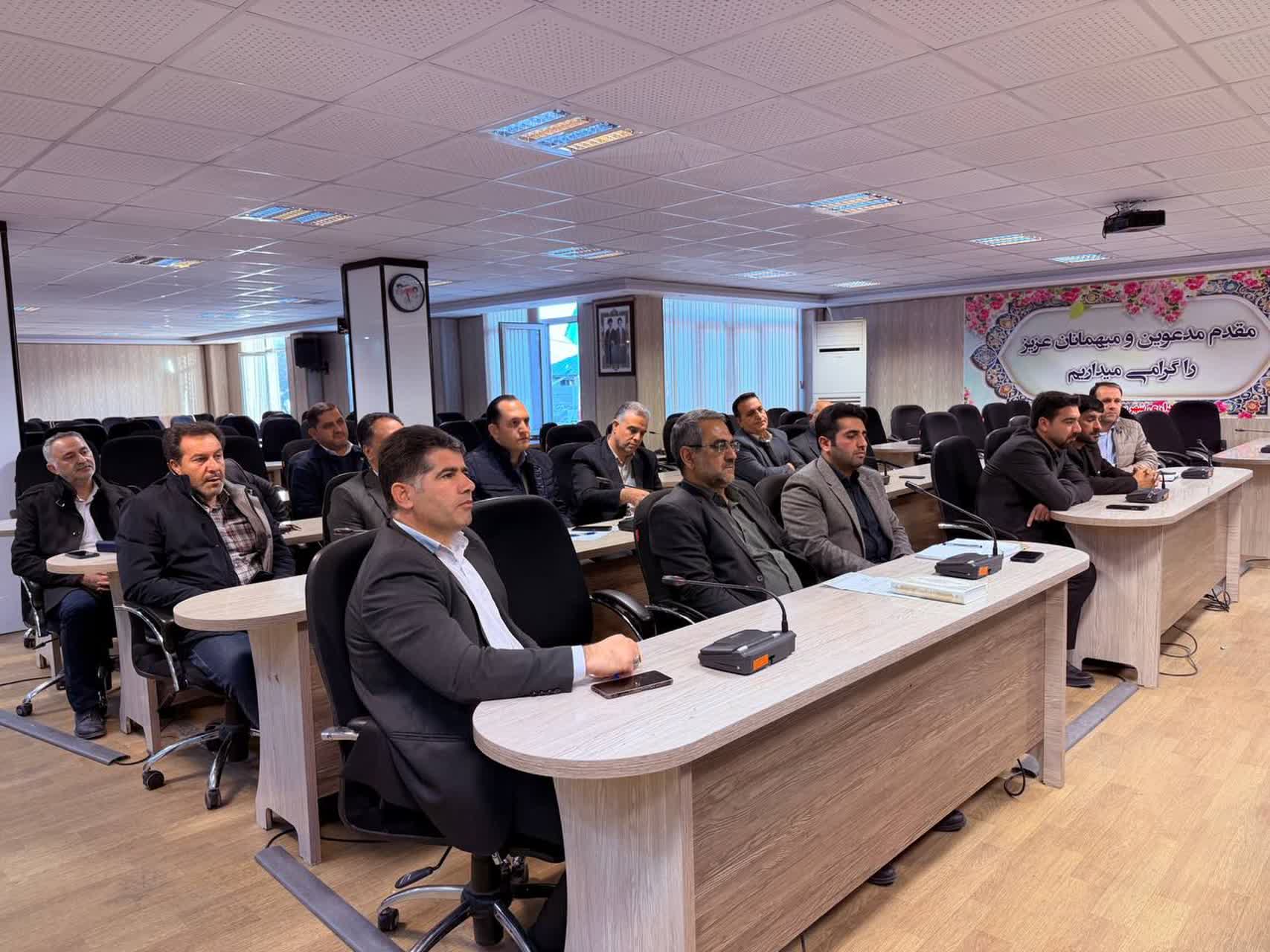 جلسه امنیت کارگری شهرستان سلماس به ریاست علائی فرماندار شهرستان و با حضور دادستان عمومی و انقلاب و اعضای کارگروه در محل فرمانداری برگزار شد.