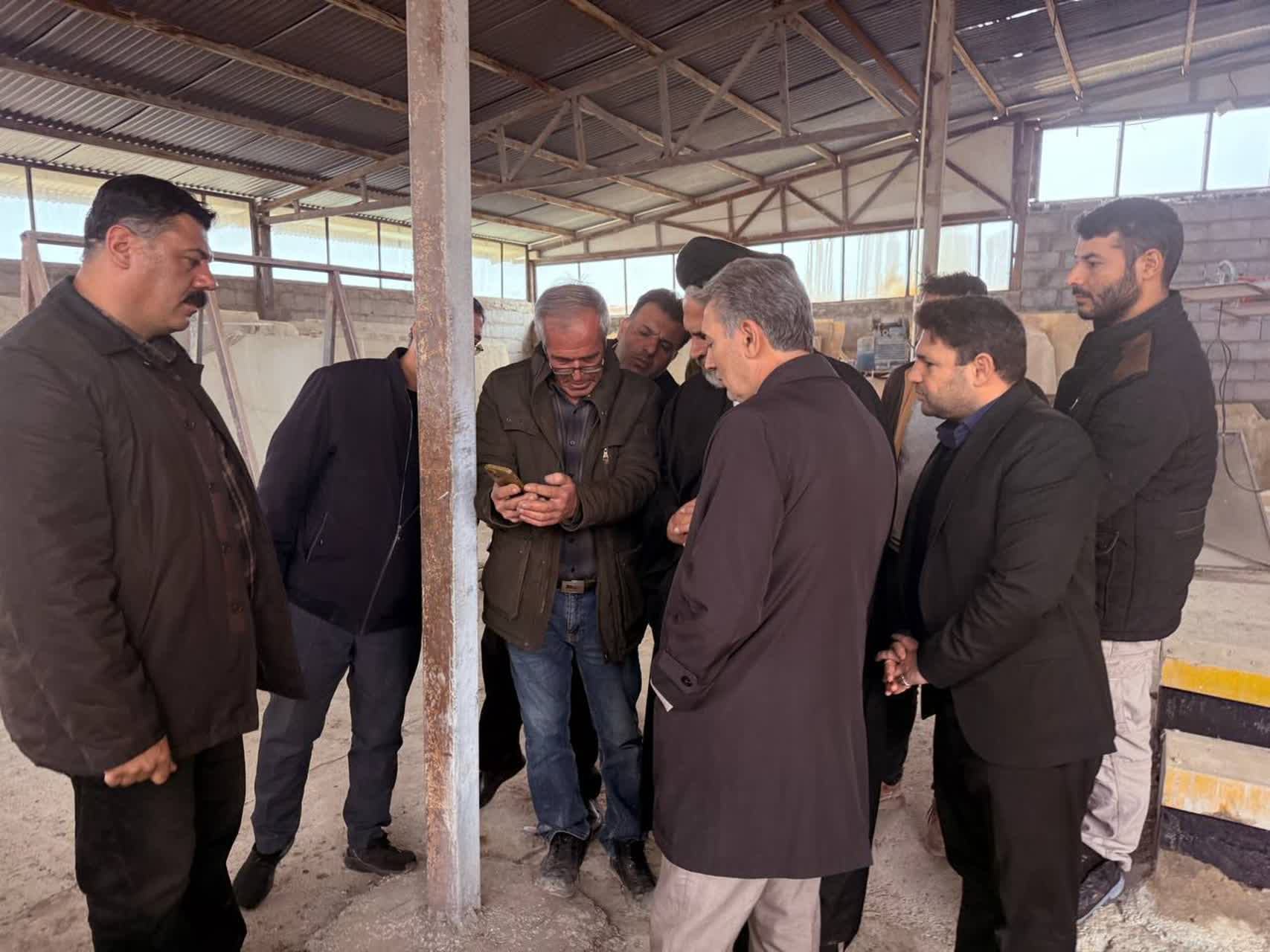 #حمایت_از_تولید  بازدید فرماندار سلماس به همراه امام جمعه و اعضای کارگروه رفع موانع تولید از معدن سنگ مرمر روستای آجواج انجام شد