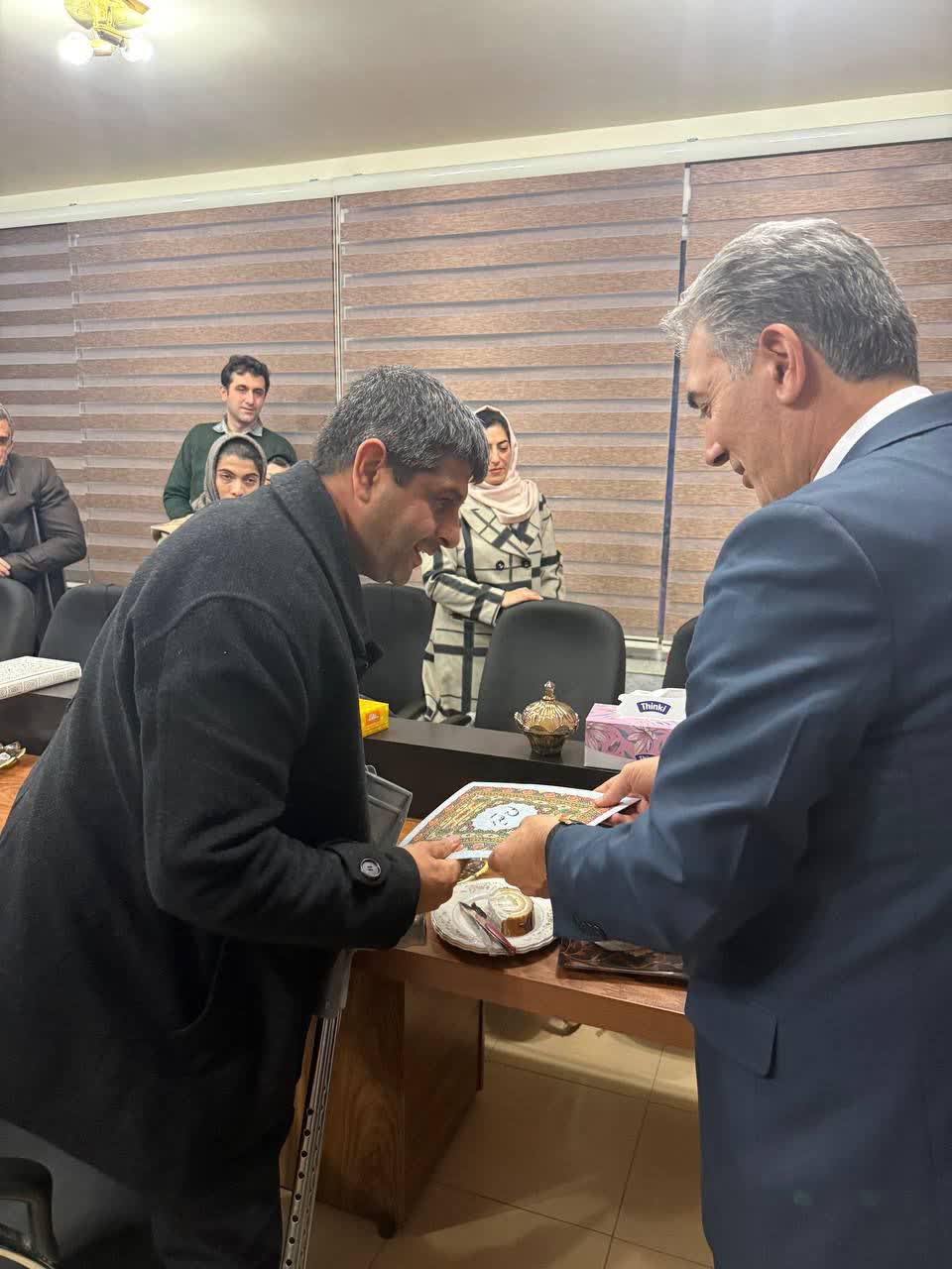 ✳️ نخستین نشست فرماندار سلماس با نخبگان دارای معلولیت برگزار شد