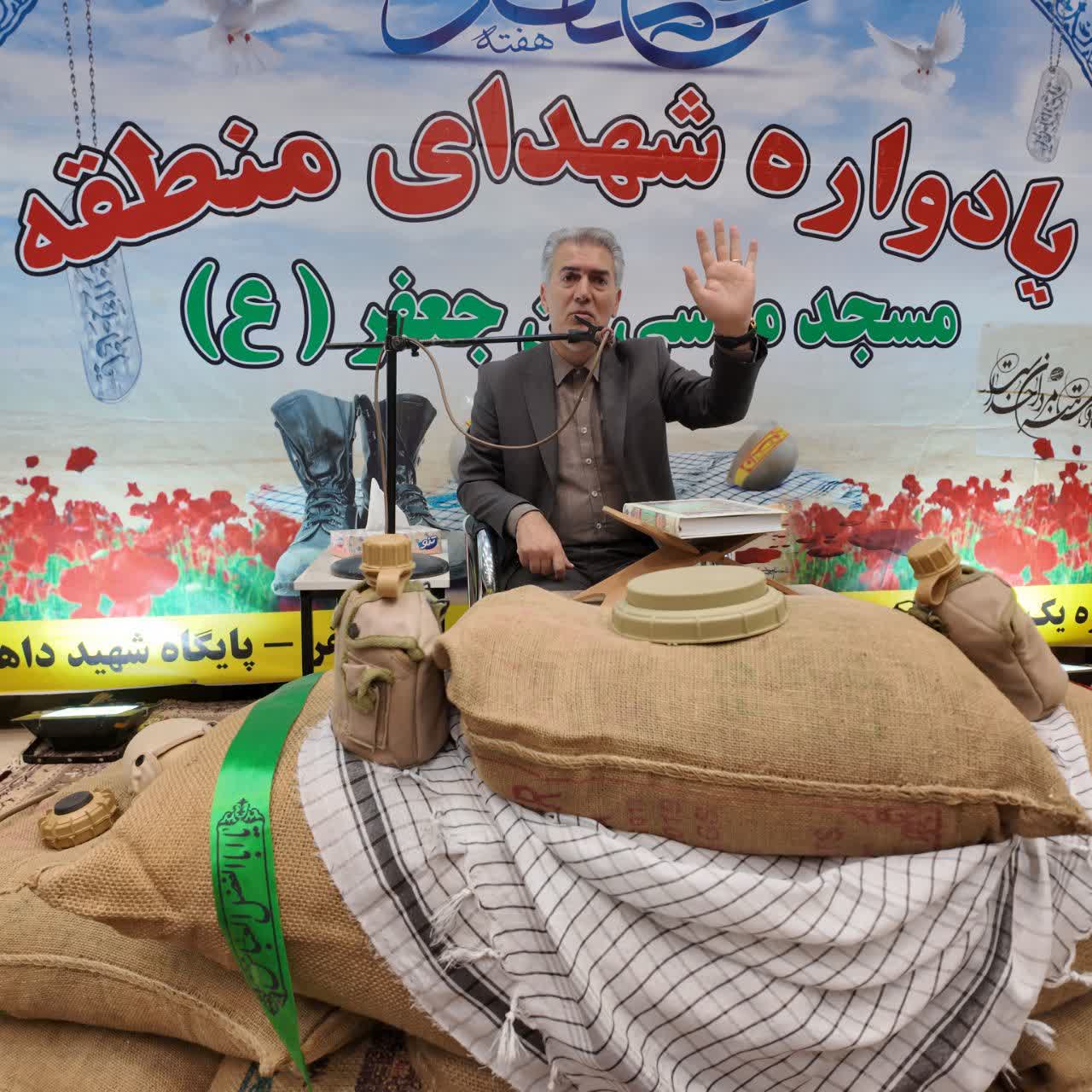 گرامیداشت شهدای انقلاب و مقاومت در سلماس همزمان با هفته دفاع مقدس