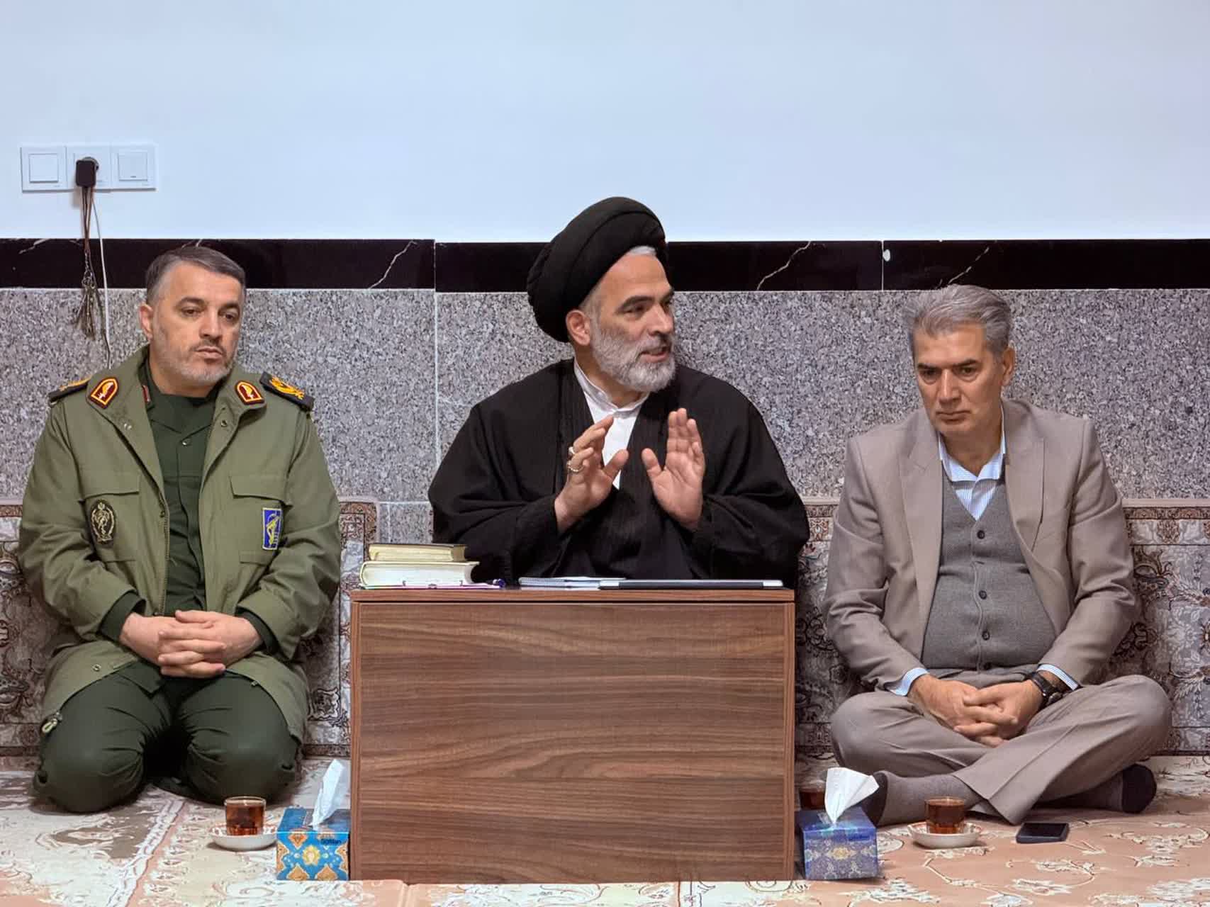 جلسه هماهنگی مراسم معنوی اعتکاف شهرستان سلماس با حضور فرماندار شهرستان و اعضای ستاد برگزاری برگزار شد. این جلسه در دفتر امام جمعه شهرستان تشکیل و ابعاد اجرایی و فرهنگی اعتکاف مورد بررسی قرار گرفت.