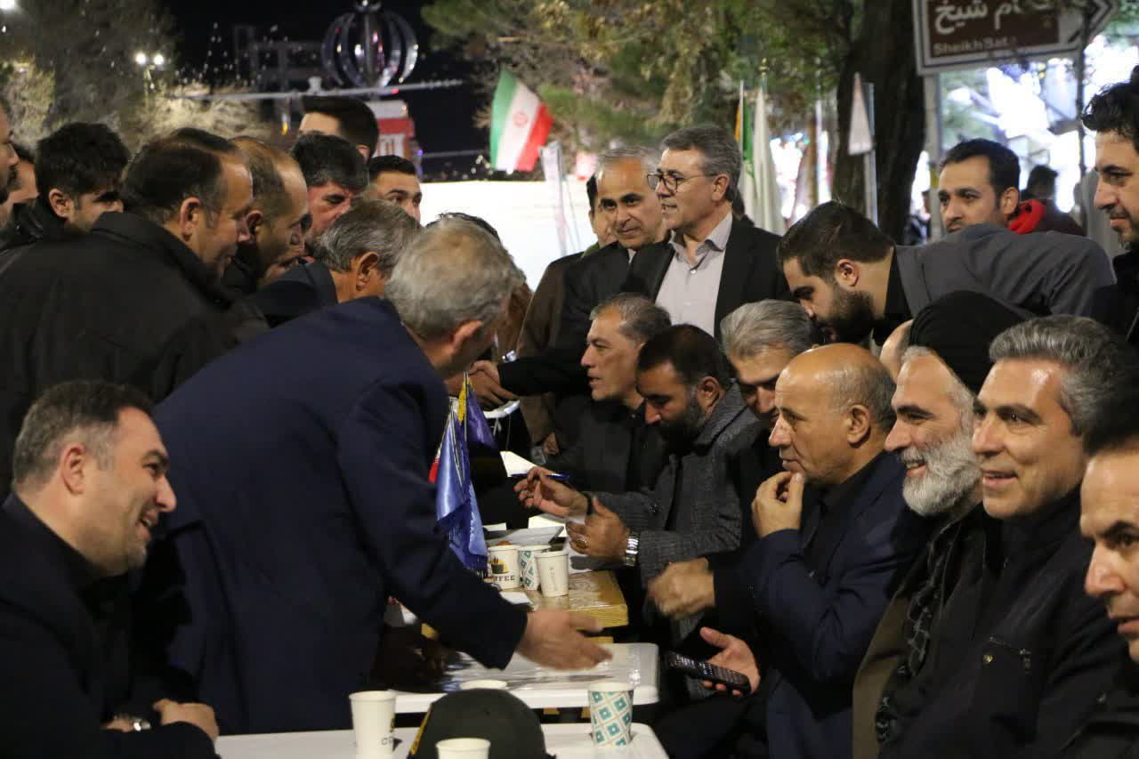 میز خدمت در خط مقدم خدمت؛ تجلی اراده فرماندار و مسئولان سلماس در شرایط حساس کنونی ‌