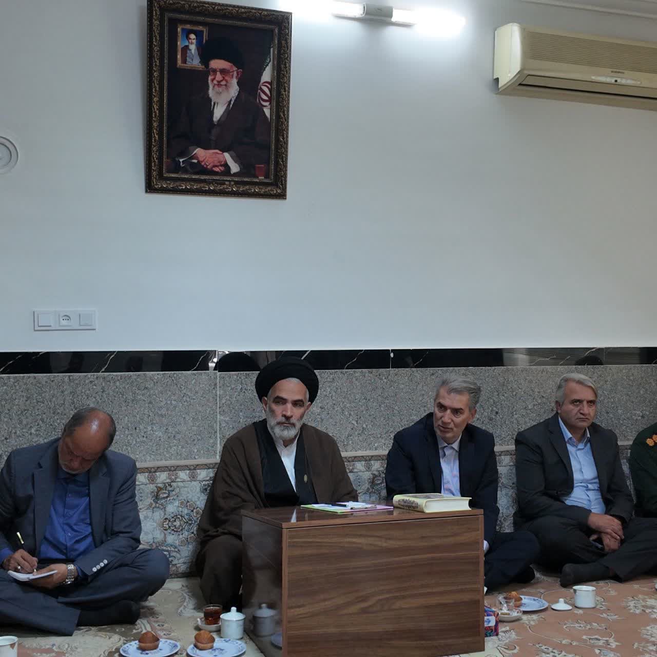 جلسه شورای فرهنگ عمومی شهرستان سلماس در سال 1404، شنبه  29 شهریور با حضور حجت‌الاسلام والمسلمین امام جمعه محترم، دکتر رضازاده نماینده مردم سلماس در مجلس شورای اسلامی، علی علائی فرماندار شهرستان و جمعی