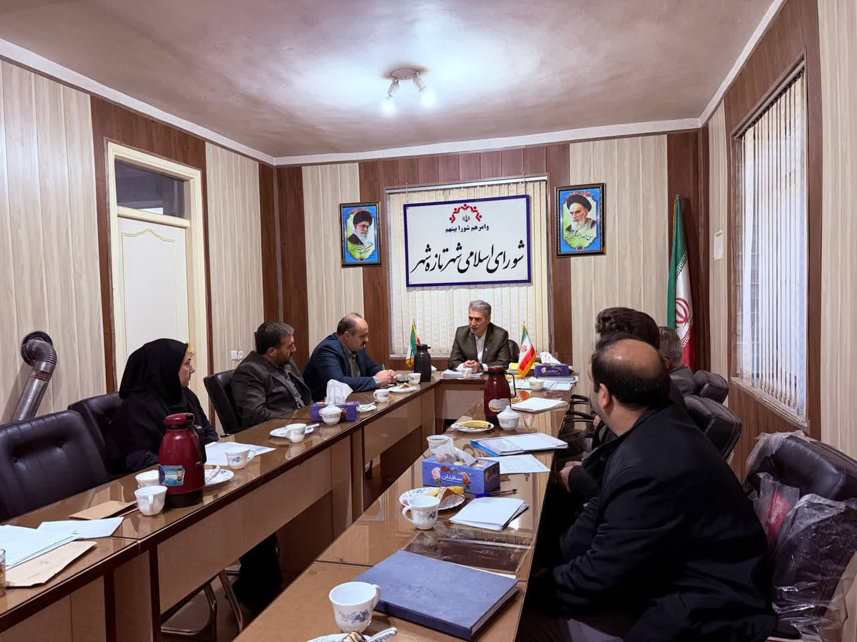 🔹جلسه بررسی تعرفه‌ها و عوارض شهرداری تازه‌شهر با حضور فرماندار شهرستان سلماس و اعضای شورای اسلامی شهر تازه‌شهر برگزار شد.