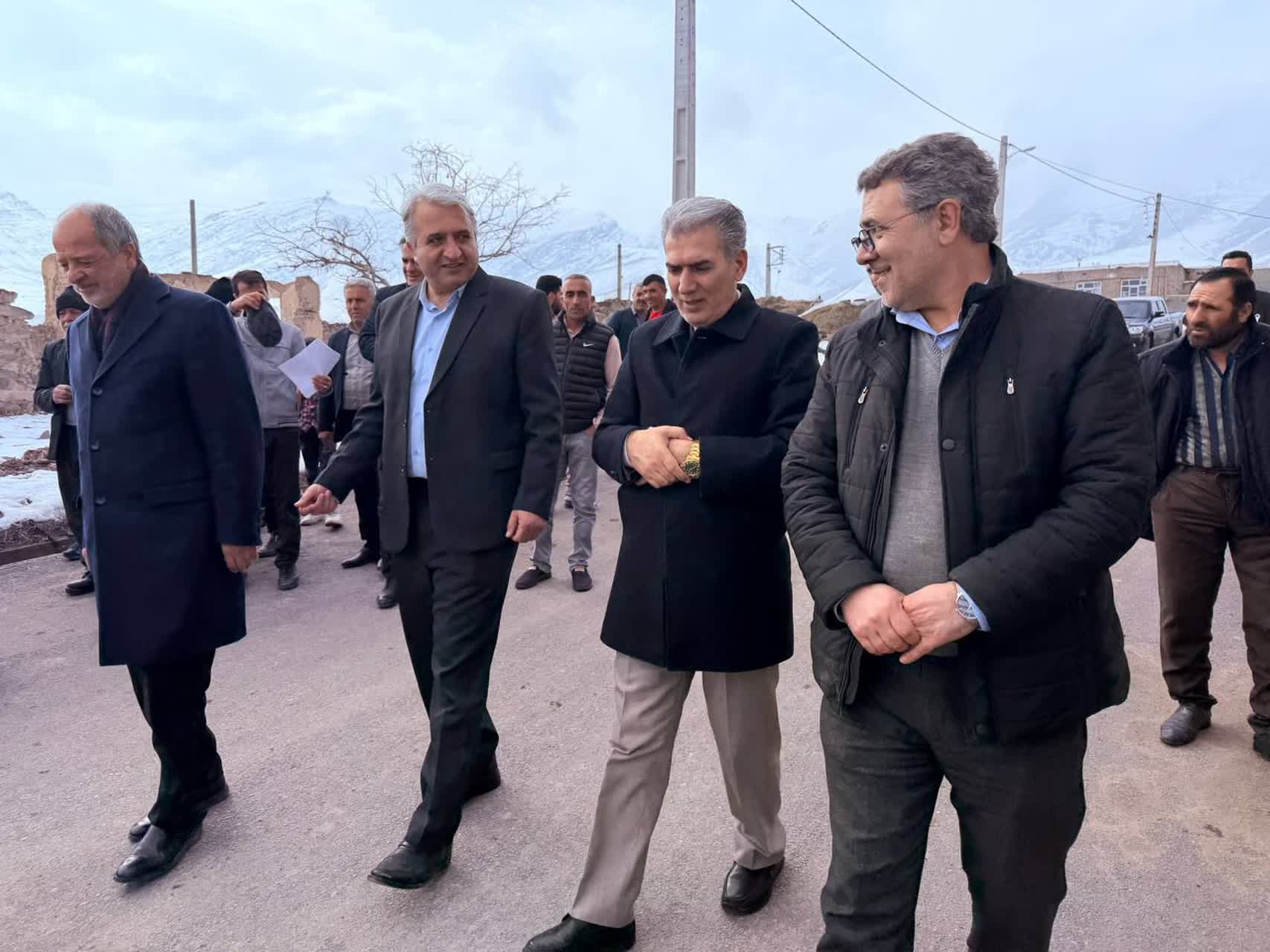 🔸آیین بهره‌برداری از چهار پروژه بنیاد مسکن انقلاب اسلامی در شهرستان سلماس با حضور فرماندار، نماینده مردم در مجلس شورای اسلامی و جمعی از مسئولان محلی برگزار شد.