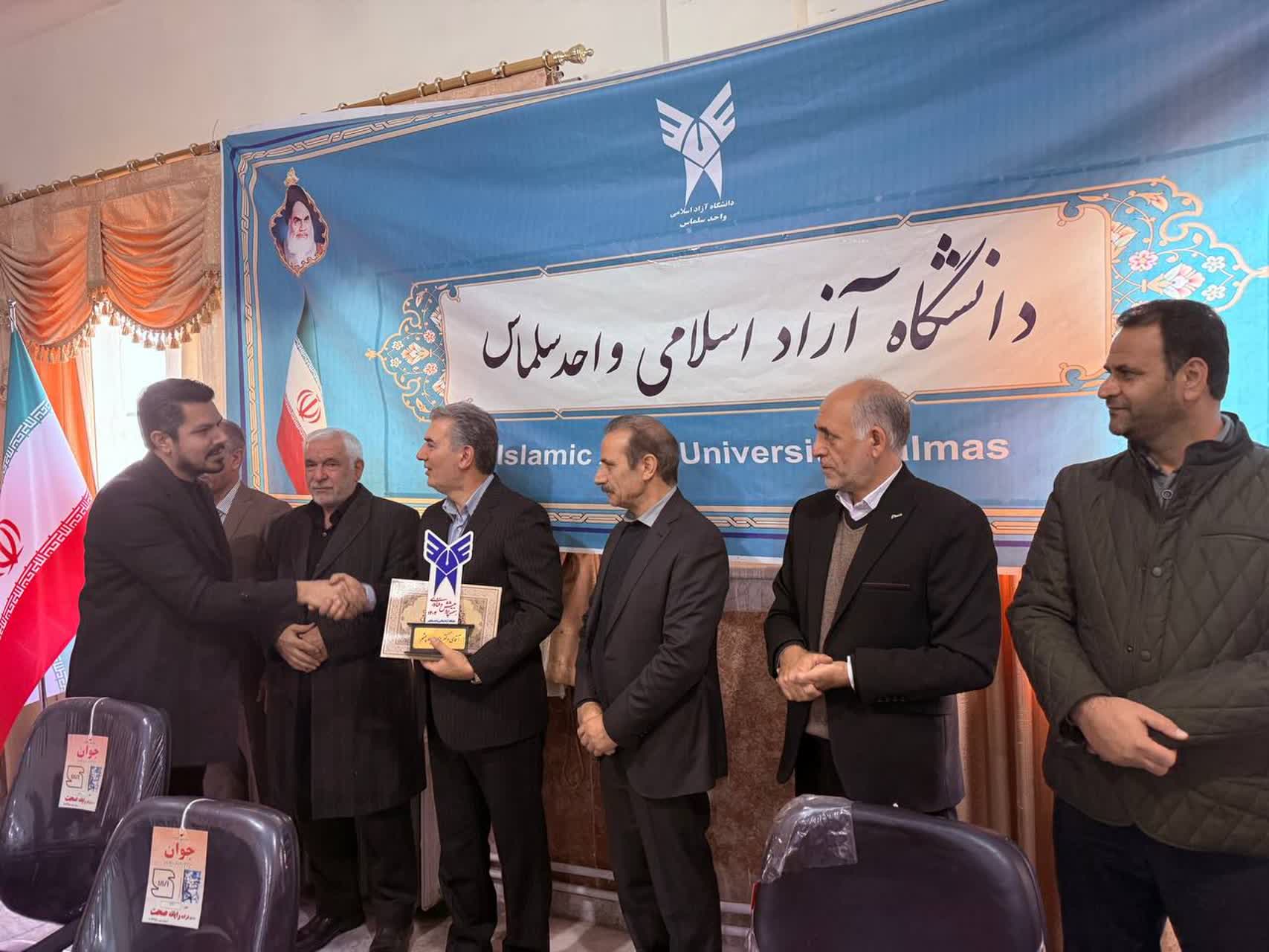 آیین تجلیل از پژوهشگران برتر دانشگاه آزاد اسلامی واحد سلماس برگزار شد