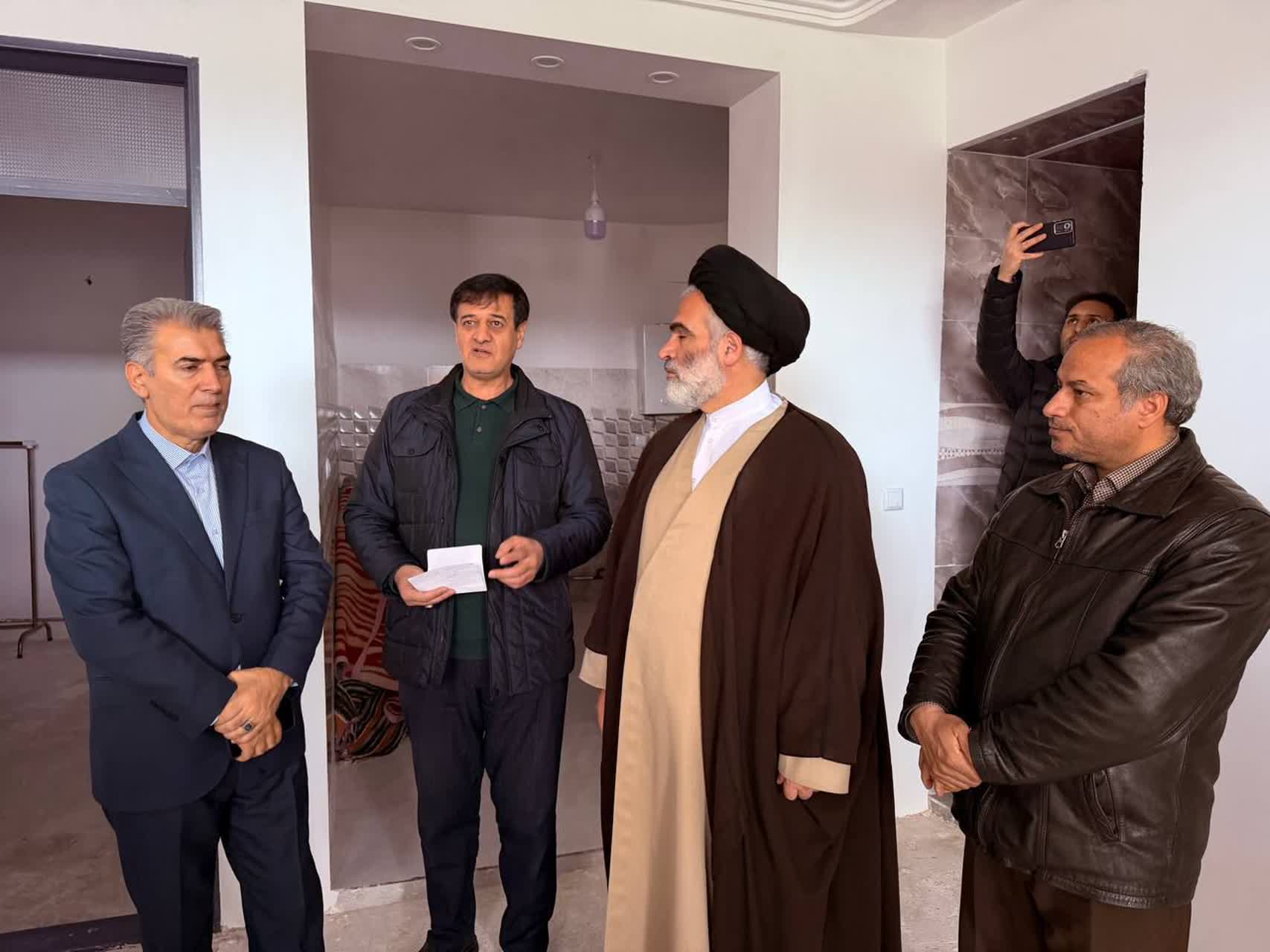 افتتاح پروژه‌های خودکفایی کمیته امداد امام خمینی(ره) شهرستان سلماس به مناسبت دهه فجر در روستای وردان